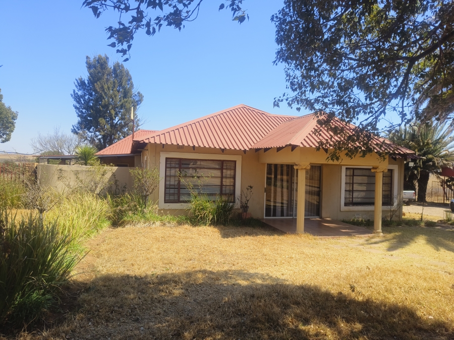 3 Bedroom Property for Sale in Jakhalsfontein AH Gauteng