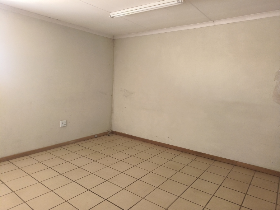 3 Bedroom Property for Sale in Jakhalsfontein AH Gauteng