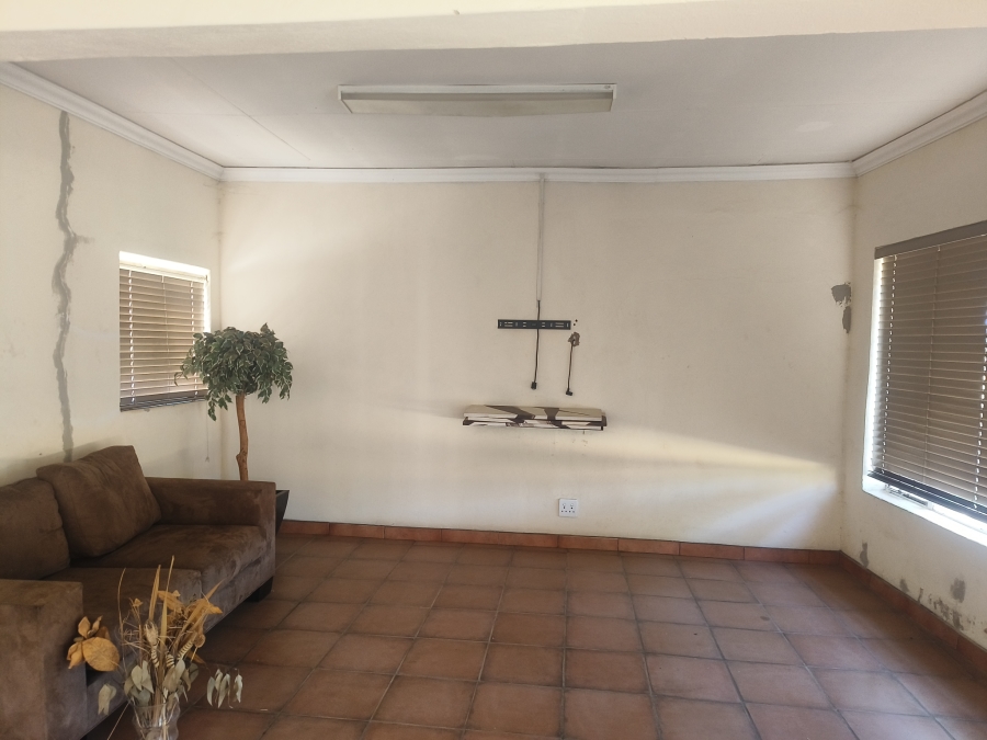 3 Bedroom Property for Sale in Jakhalsfontein AH Gauteng