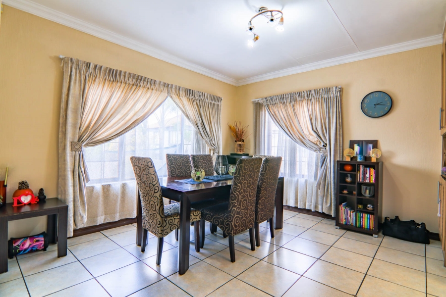 3 Bedroom Property for Sale in Thatchfield Estate Gauteng