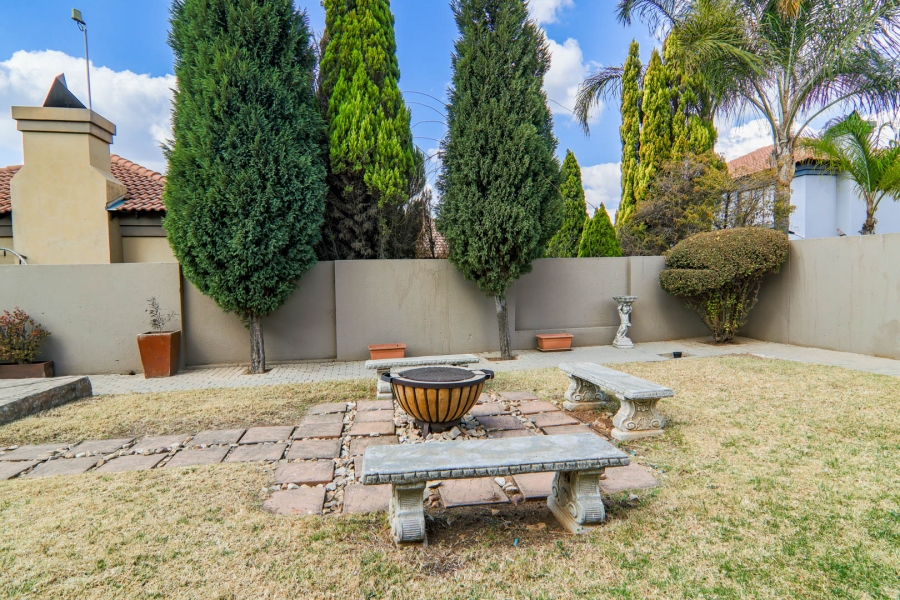 3 Bedroom Property for Sale in Thatchfield Estate Gauteng