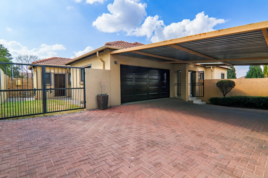 3 Bedroom Property for Sale in Thatchfield Estate Gauteng