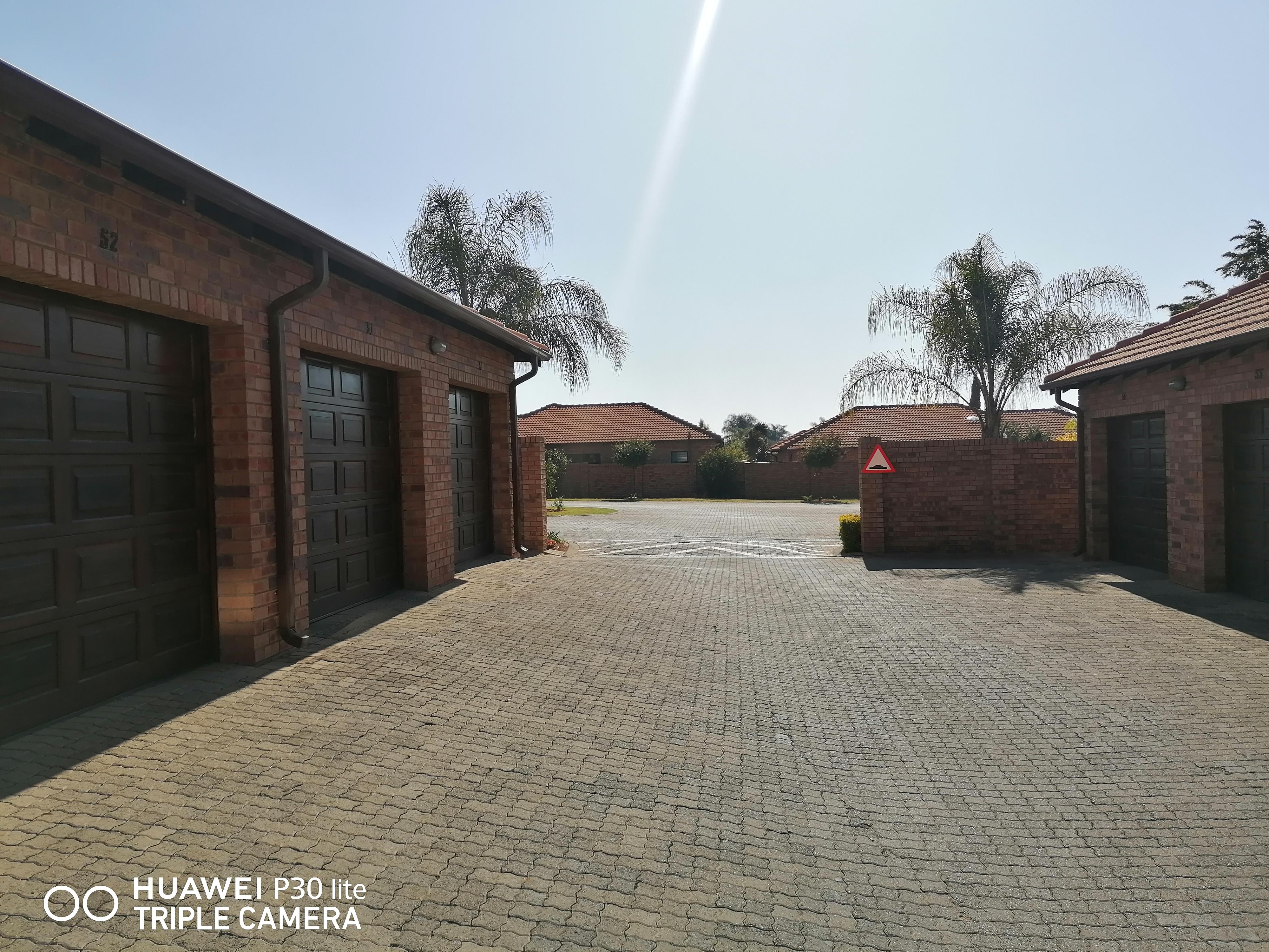 3 Bedroom Property for Sale in Willow Park Manor Gauteng