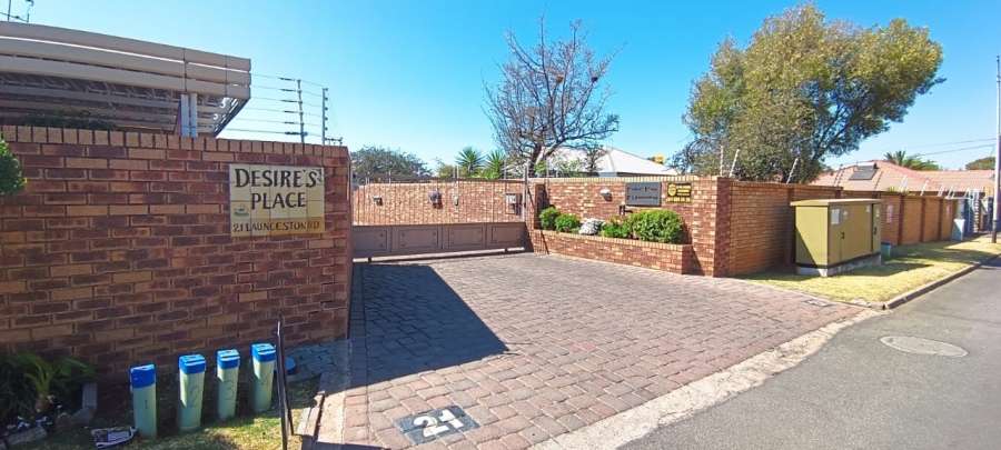 3 Bedroom Property for Sale in New Redruth Gauteng