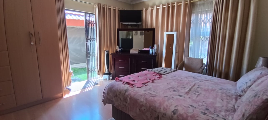 3 Bedroom Property for Sale in New Redruth Gauteng