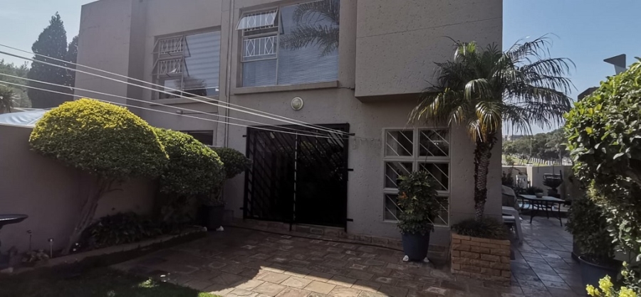 3 Bedroom Property for Sale in Bassonia Gauteng