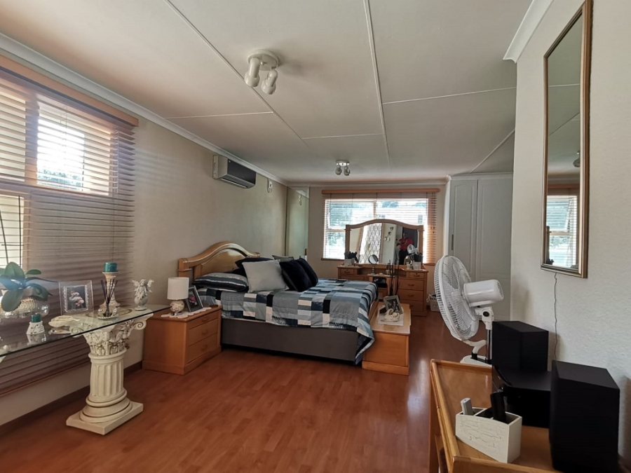 3 Bedroom Property for Sale in Bassonia Gauteng