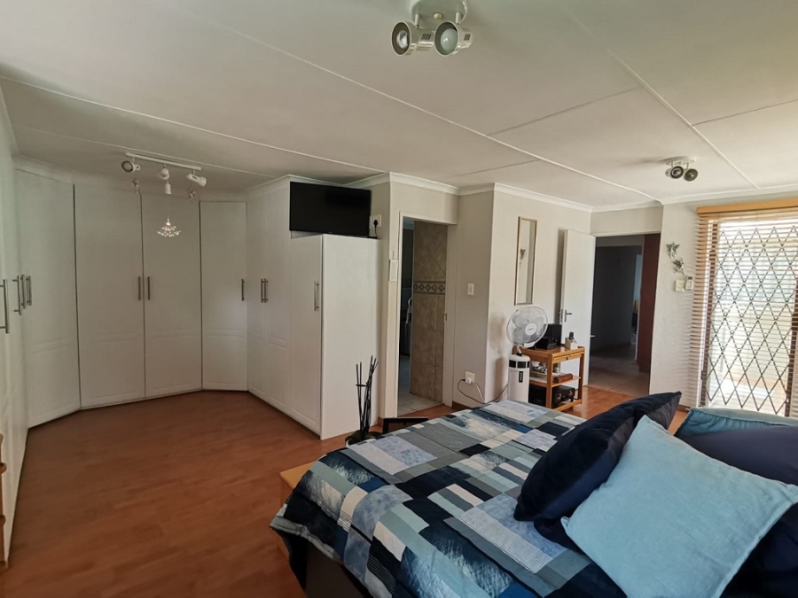 3 Bedroom Property for Sale in Bassonia Gauteng