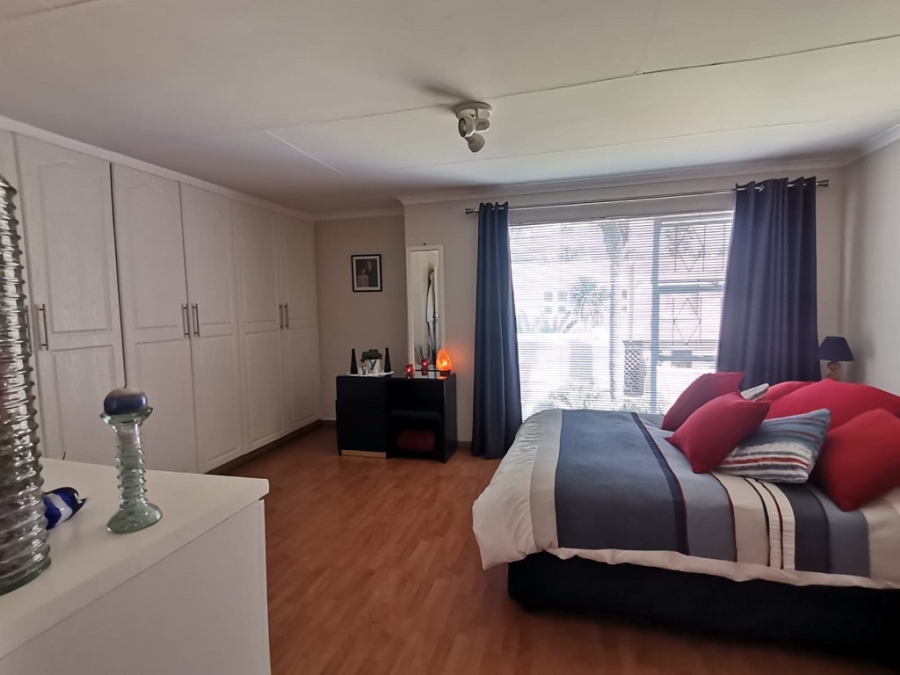 3 Bedroom Property for Sale in Bassonia Gauteng