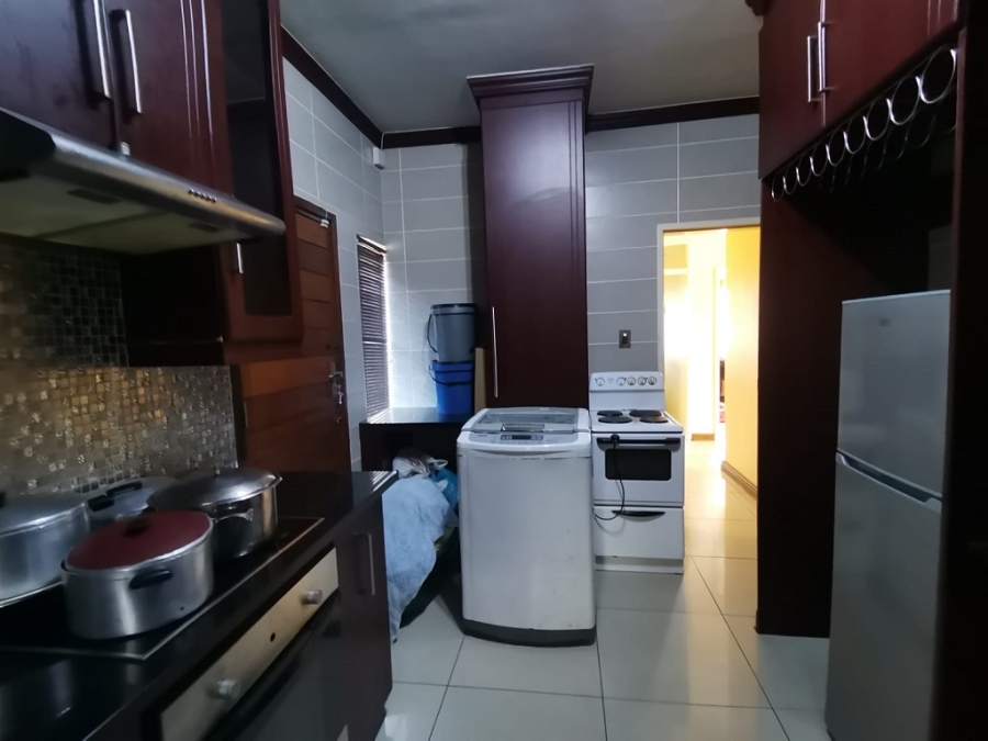 3 Bedroom Property for Sale in Crown Gardens Gauteng