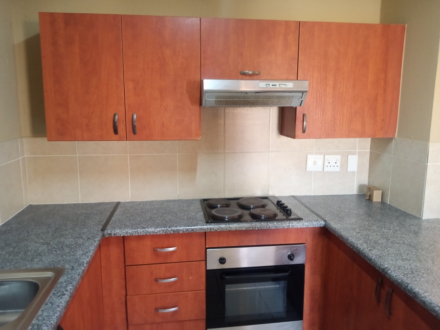 To Let 2 Bedroom Property for Rent in Comet Gauteng