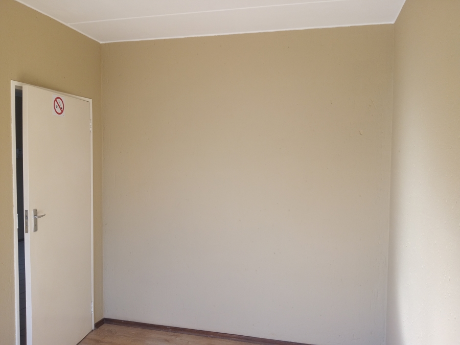 To Let 2 Bedroom Property for Rent in Comet Gauteng