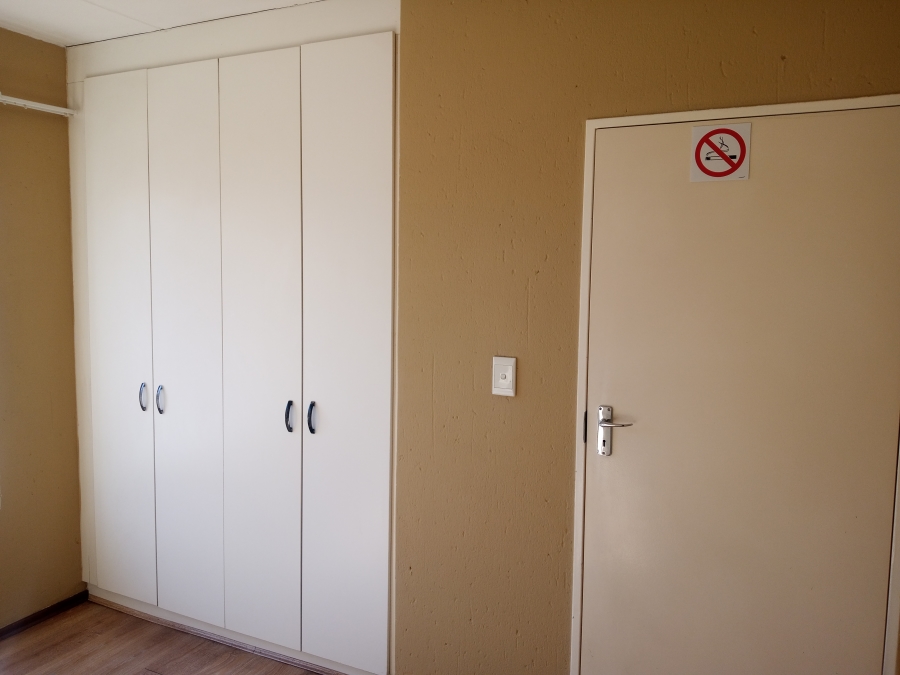 To Let 2 Bedroom Property for Rent in Comet Gauteng