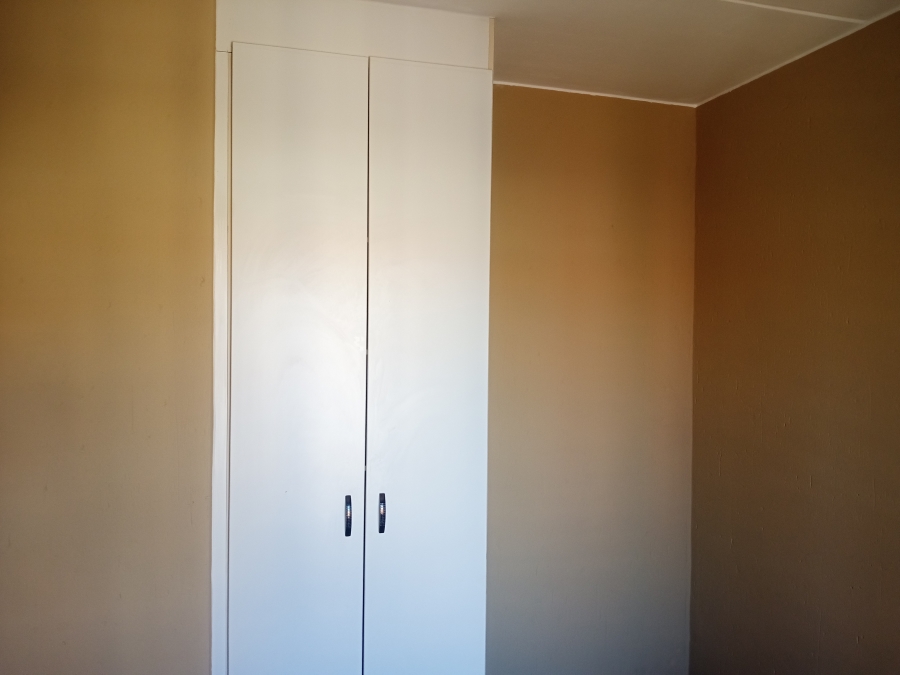 To Let 2 Bedroom Property for Rent in Comet Gauteng