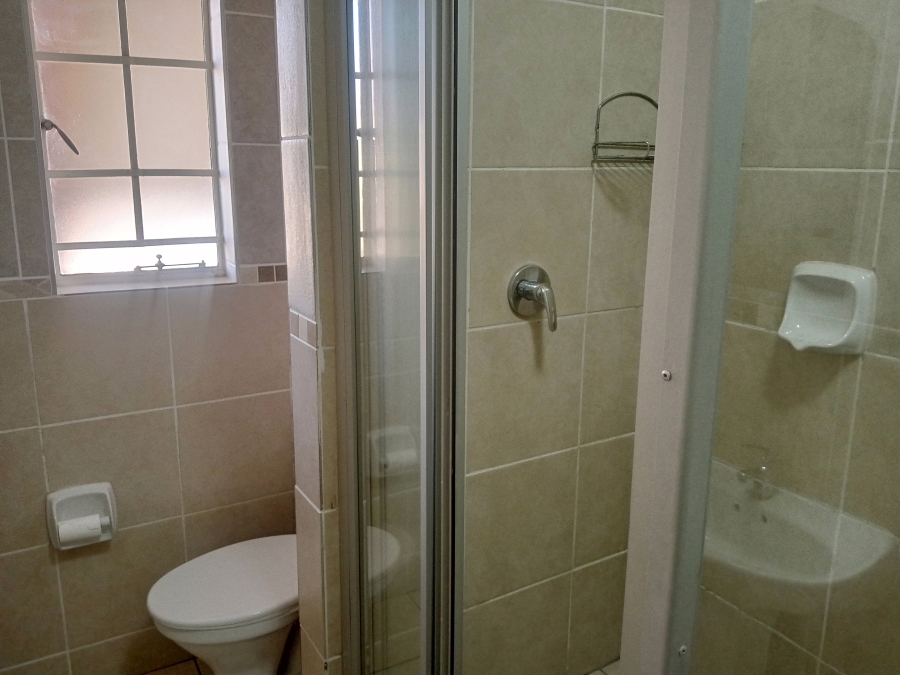 To Let 2 Bedroom Property for Rent in Comet Gauteng