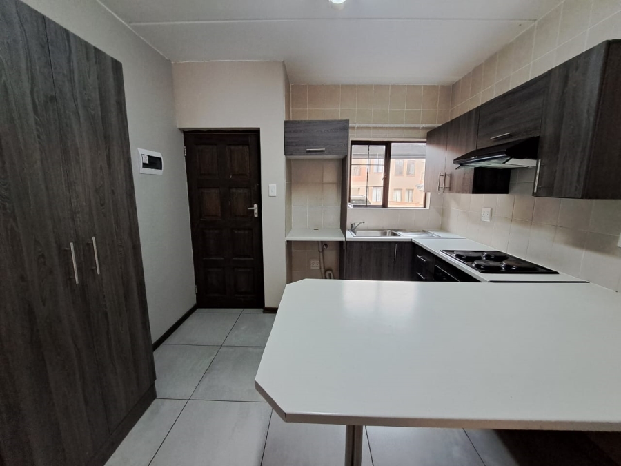 2 Bedroom Property for Sale in Kenleaf Gauteng