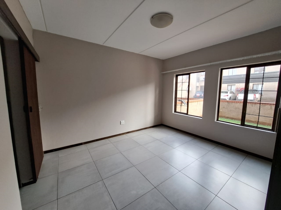 2 Bedroom Property for Sale in Kenleaf Gauteng