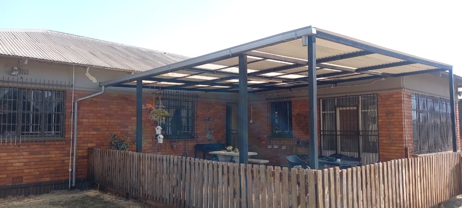 3 Bedroom Property for Sale in Casseldale Gauteng