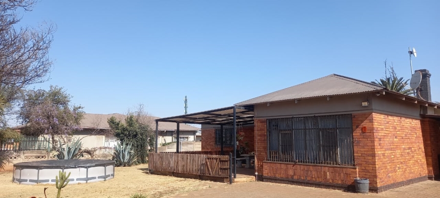 3 Bedroom Property for Sale in Casseldale Gauteng