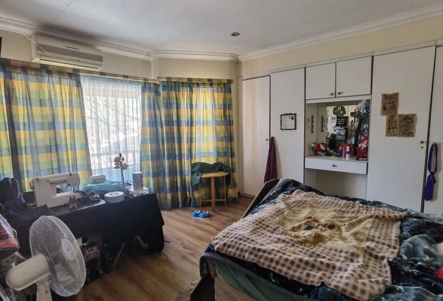 5 Bedroom Property for Sale in Heuweloord Gauteng