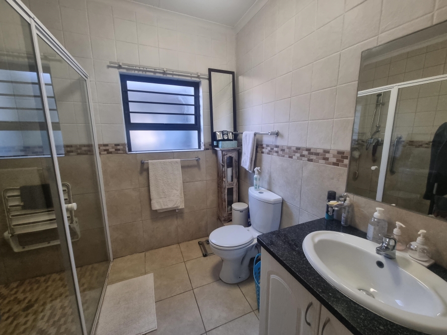 3 Bedroom Property for Sale in The Retreat Gauteng