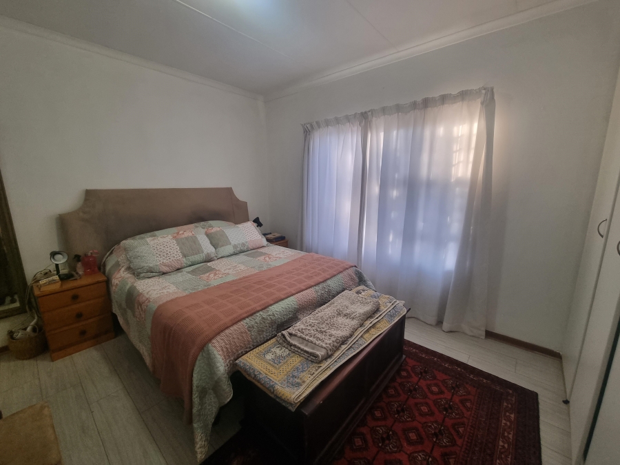 3 Bedroom Property for Sale in The Retreat Gauteng