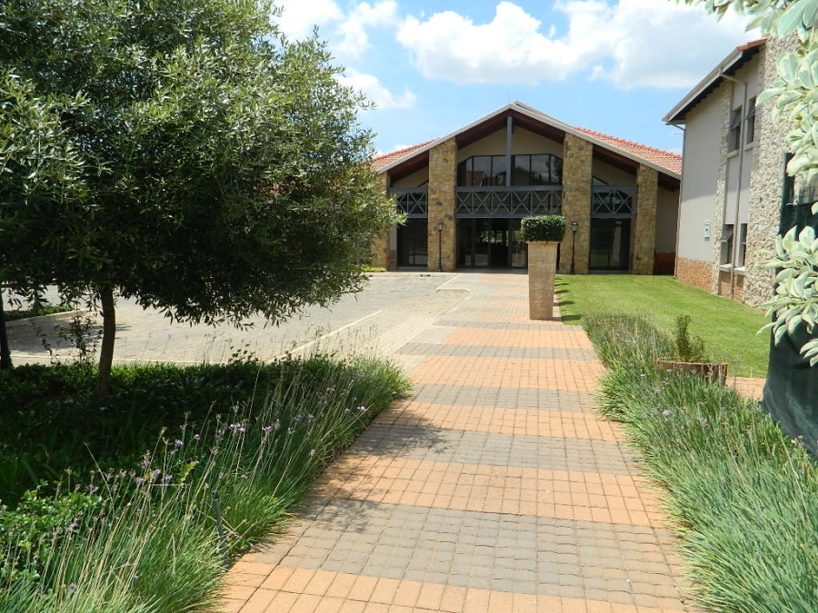 2 Bedroom Property for Sale in The Retreat Gauteng