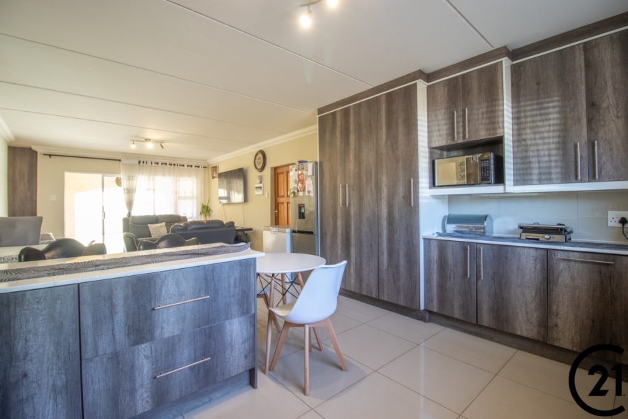 3 Bedroom Property for Sale in Morehill Gauteng