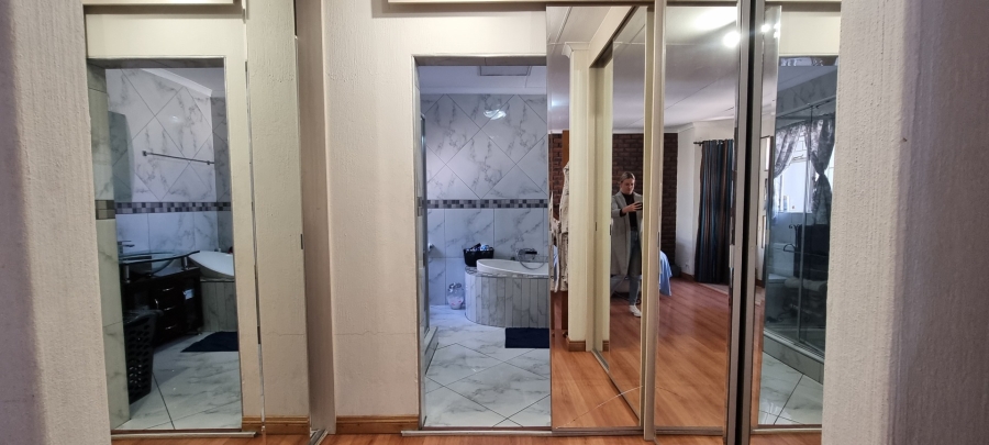 4 Bedroom Property for Sale in Sunward Park Gauteng