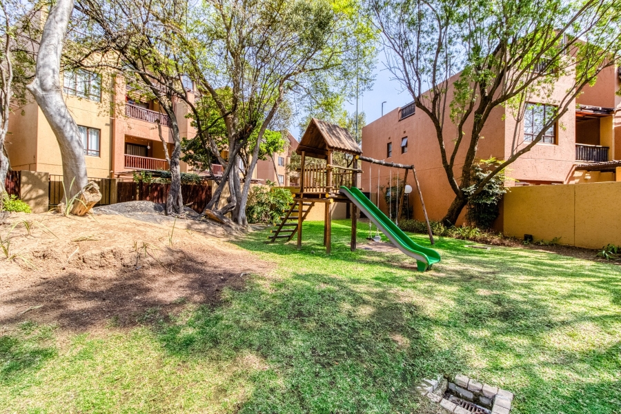 2 Bedroom Property for Sale in Lonehill Gauteng