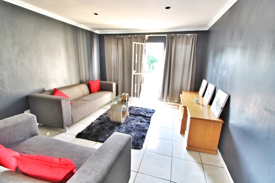 2 Bedroom Property for Sale in Noordwyk Gauteng