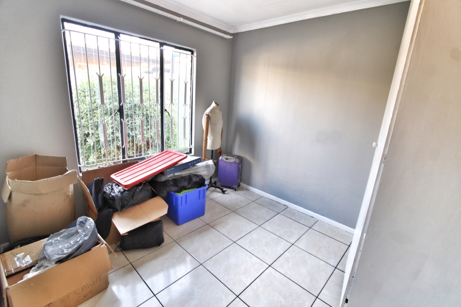 2 Bedroom Property for Sale in Noordwyk Gauteng