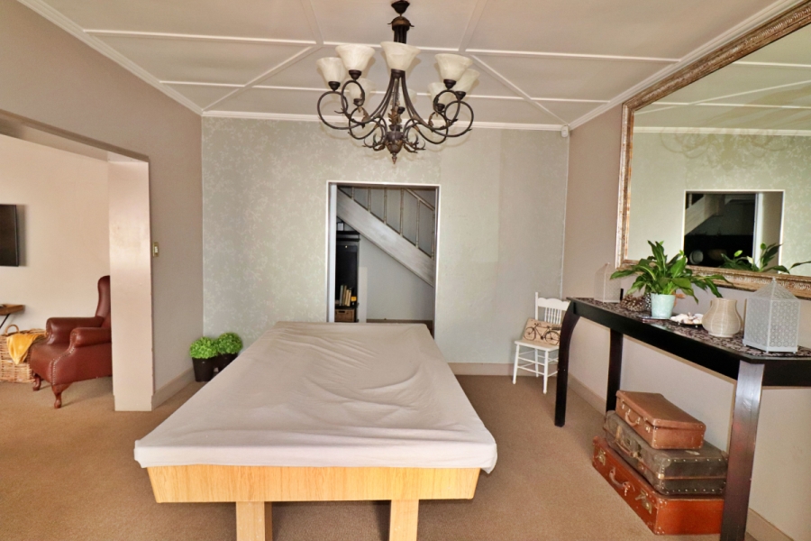 5 Bedroom Property for Sale in Primrose Hill Gauteng