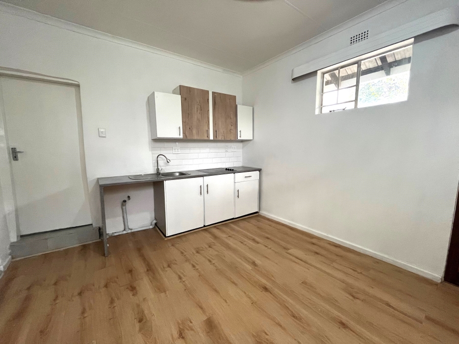 To Let 1 Bedroom Property for Rent in Bryanston Gauteng