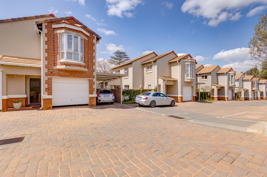 3 Bedroom Property for Sale in Bryanston Gauteng