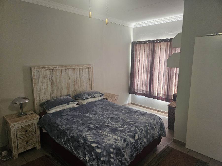 5 Bedroom Property for Sale in Annlin Gauteng