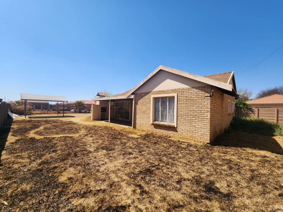 3 Bedroom Property for Sale in Rothdene Gauteng