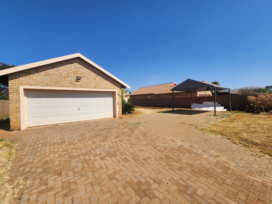 3 Bedroom Property for Sale in Rothdene Gauteng