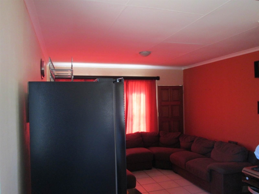 2 Bedroom Property for Sale in Rhodesfield Gauteng