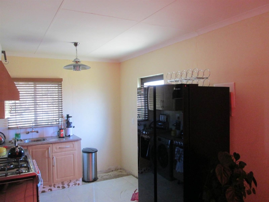 2 Bedroom Property for Sale in Rhodesfield Gauteng