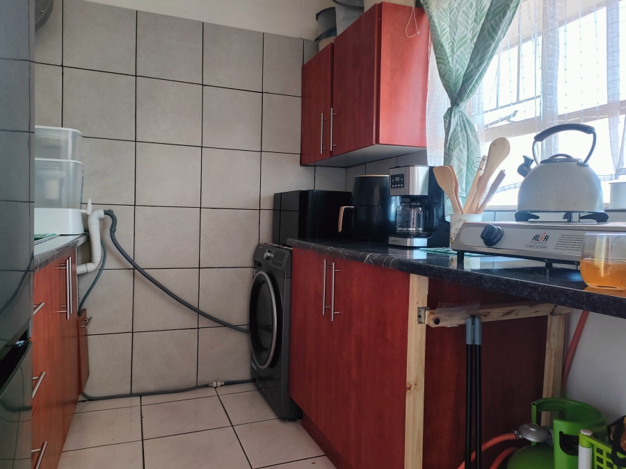 2 Bedroom Property for Sale in Silverton Gauteng