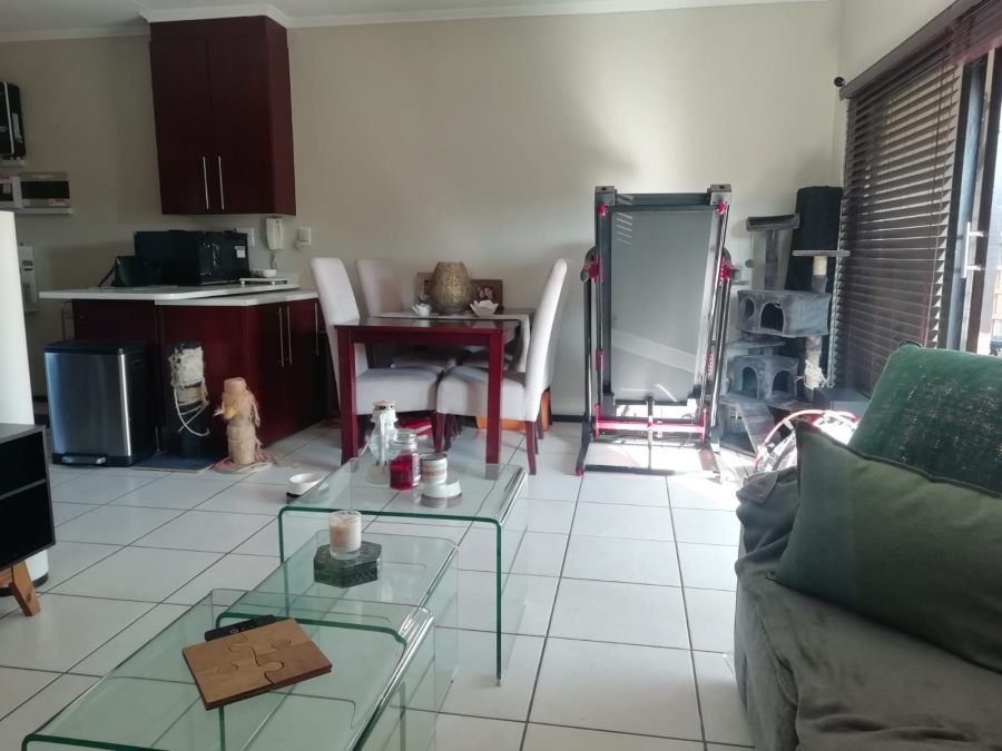 2 Bedroom Property for Sale in Glenvista Gauteng