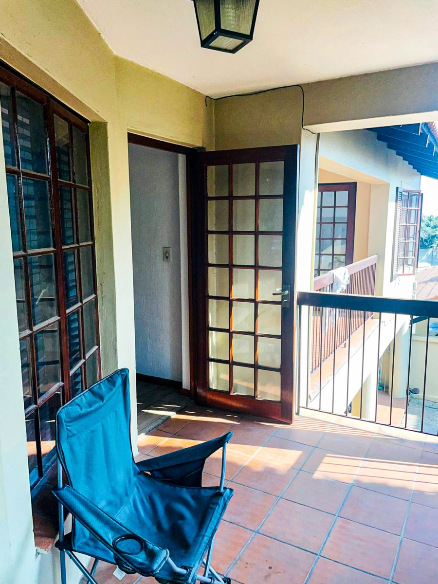 2 Bedroom Property for Sale in Morningside Manor Gauteng