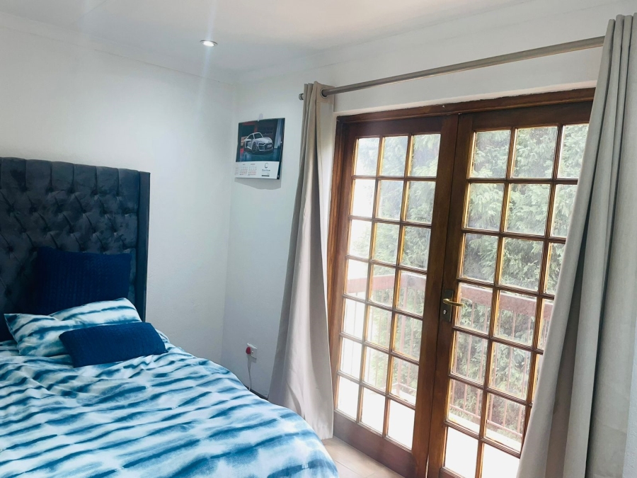 2 Bedroom Property for Sale in Morningside Manor Gauteng