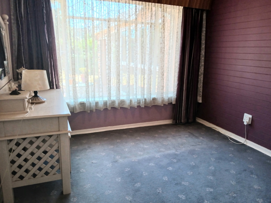 3 Bedroom Property for Sale in Edenvale Central Gauteng