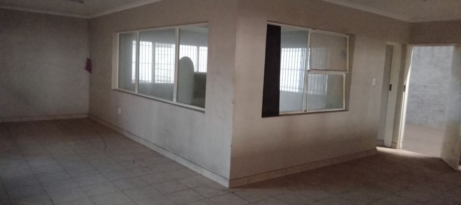 To Let commercial Property for Rent in Selby Gauteng