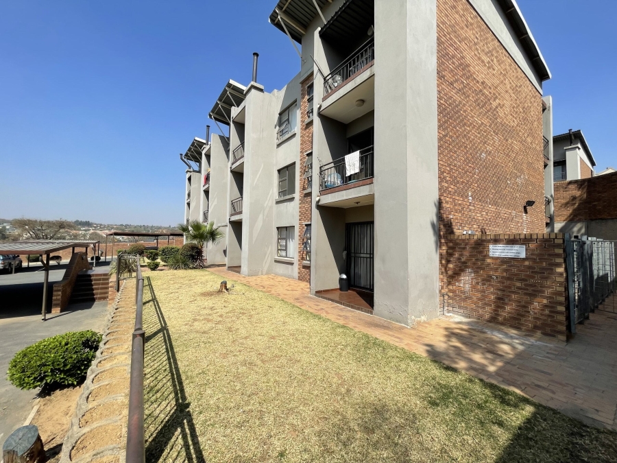 2 Bedroom Property for Sale in Bloubosrand Gauteng