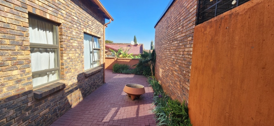 3 Bedroom Property for Sale in Union Gauteng