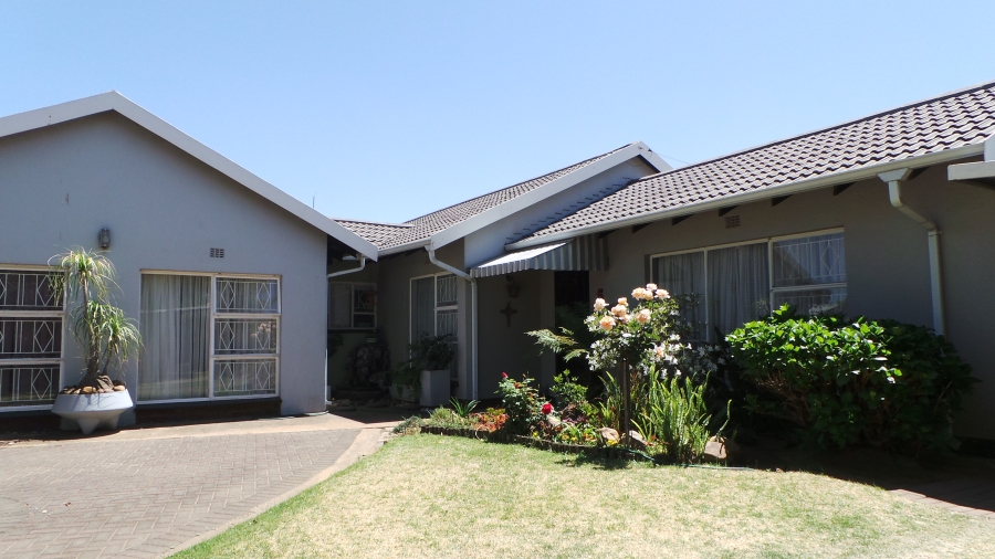 5 Bedroom Property for Sale in Dalpark Ext 1 Gauteng