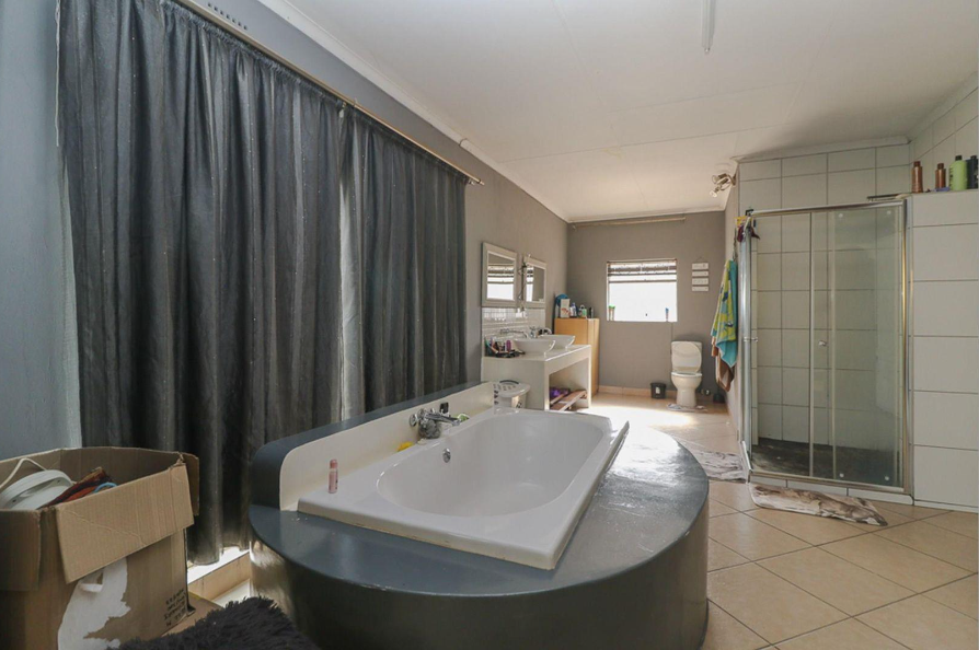 3 Bedroom Property for Sale in Brakpan Central Gauteng